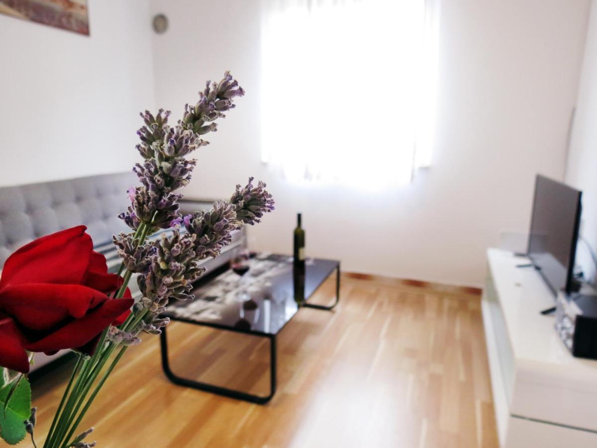 Apartment Jadro Supetar Exterior photo